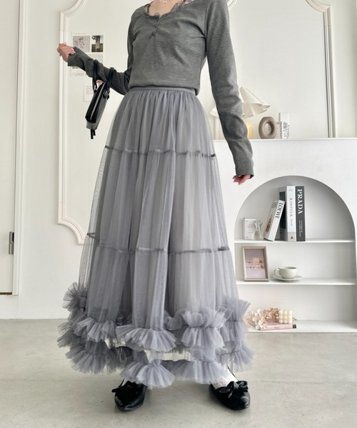 Loueme（ルエム）の「【9色展開 /26SS新色ラベンダー追加】ボリュームフリルチュールティアードスカート（スカート・レディース・ピンク/レッド/アイボリー/ブラック/ライトブルー/グレー/ホワイト/ミント/ラベンダー・FREE）」の19枚目の写真