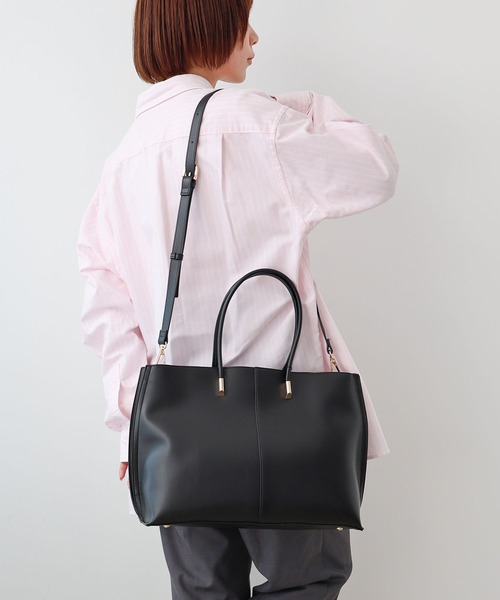 MIAN (ミアン)の「配色ハンドル 横型A4トートバッグ(トートバッグ・レディース・モカ/ブラック/アイボリー/グレー・FREE)」の2枚目の写真