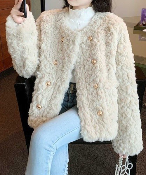 もこもこｵｰﾊﾞｰｻｲｽﾞｺﾞｰﾙﾄﾞW釦ｼﾞｬｹｯﾄｺｰﾄ（その他アウター）｜CADBURY（キャドバリー）