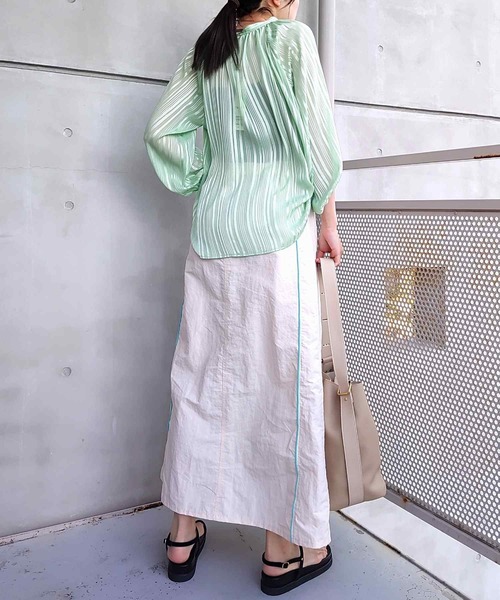 Q(キュー)の「フェイクレザーホーボーバッグ(ボディバッグ/ウエストポーチ・レディース・ベージュ/オリーブ/ブラック・ONE SIZE)」の9枚目の写真