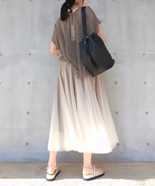 Q(キュー)の「フェイクレザーホーボーバッグ(ボディバッグ/ウエストポーチ・レディース・ベージュ/オリーブ/ブラック・ONE SIZE)」の17枚目の写真