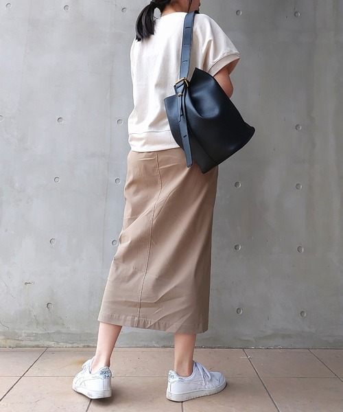 Q(キュー)の「フェイクレザーホーボーバッグ(ボディバッグ/ウエストポーチ・レディース・ベージュ/オリーブ/ブラック・ONE SIZE)」の19枚目の写真