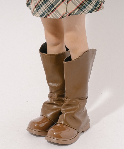 URBAN CHERRY(アーバンチェリー)の「ロングギャザーブーツ(ブーツ・キッズ・ブラウン/ブラック・17.5cm/18.0cm/18.5cm/19.5cm/20.0cm/20.5cm/21.0cm/22.0cm/22.5cm)」の1枚目の写真