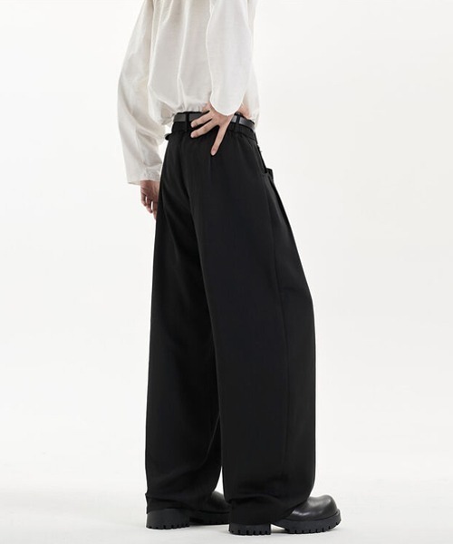 Ressaca(レサーカ)の「ルーズシルエットタックワイドスラックスパンツ(スラックス・メンズ・ブラック/カーキ・M/XL/L)」の3枚目の写真