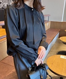 スカーフタイブラウス