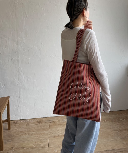 LBC（エルビーシー）の「ジャガードA４トートバッグ（トートバッグ・レディース・ライトグレー/コーラル/ブルー/オレンジ/ライトブルー・FREE）」の4枚目の写真