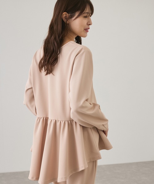 Jayro(ジャイロ)の「パール使いペプラムプルオーバー(Tシャツ/カットソー・レディース・ブラック/ベージュ/グレー・M)」の22枚目の写真