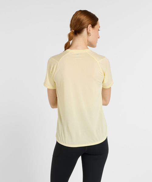 NEW BALANCE（ニューバランス）の「Athletics ショートスリーブTシャツ（Tシャツ/カットソー・レディース・ペールイエロー・LARGE/MEDIUM/SMALL）」の3枚目の写真