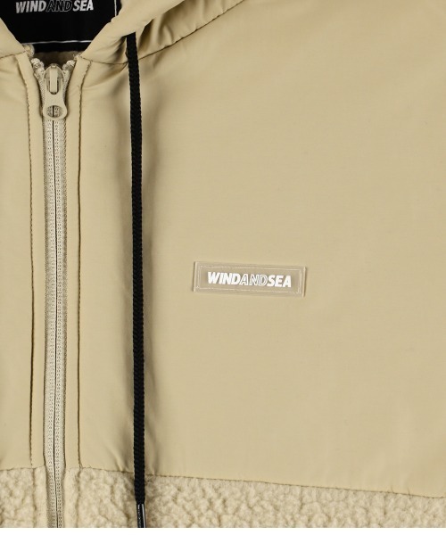 WIND AND SEA（ウィンダンシー）の「POLARTEC BOA FLEECE SWITCHED F/Z PARKA（ブルゾン・メンズ・ブラック/ベージュ・LARGE/XL/L/M）」の8枚目の写真