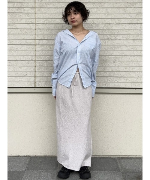 GAP（ギャップ）の「リネンブレンドスリットミディスカート（スカート・レディース・ブラック/イエロー系その他/ブラック系その他/レッド/ベージュ・S/L/XXS/M/XS）」の20枚目の写真