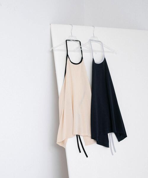 LAATO（ラート）の「holder neck piping knit（キャミソール・レディース・オフホワイト/ネイビー・ONE）」の9枚目の写真