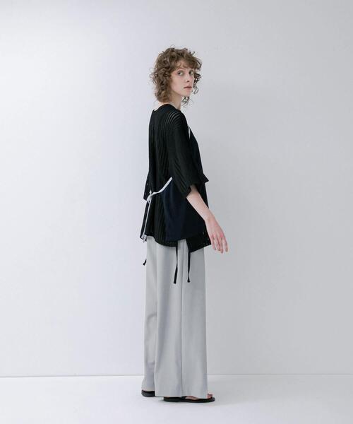 LAATO（ラート）の「holder neck piping knit（キャミソール・レディース・オフホワイト/ネイビー・ONE）」の13枚目の写真