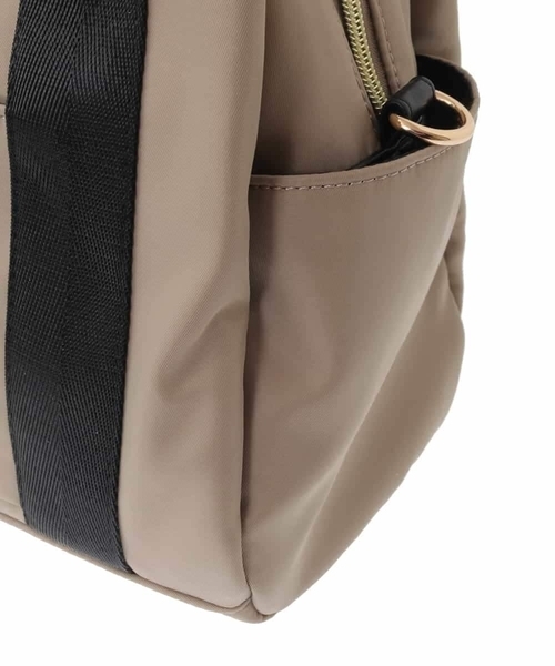 a.v.v（アーヴェヴェ）の「【2WAY】10ポケットバッグ（ショルダーバッグ・レディース・ブラック/ベージュ/ライトグレー・38）」の16枚目の写真