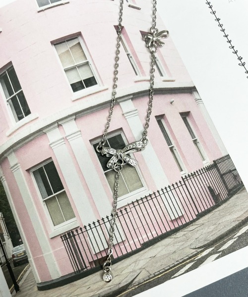 kutir(クティール)の「kutirlune/ダブルリボンチャームネックレス(ネックレス・レディース・シルバー・FREE)」の6枚目の写真