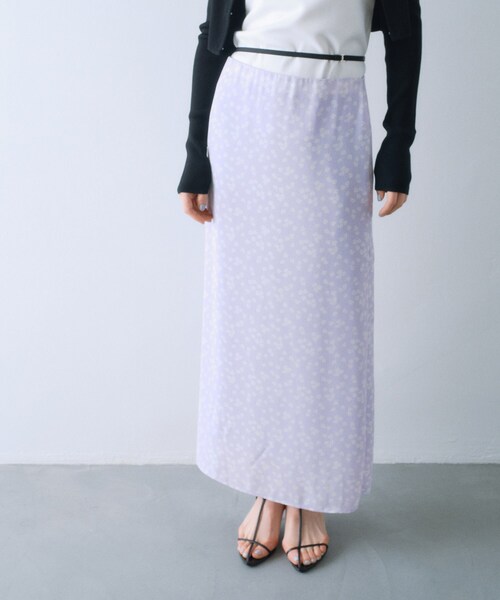 CODE A(コードエー)の「petit flower skirt(スカート・レディース・パープル系1/ブラック系・36/34/38)」の3枚目の写真