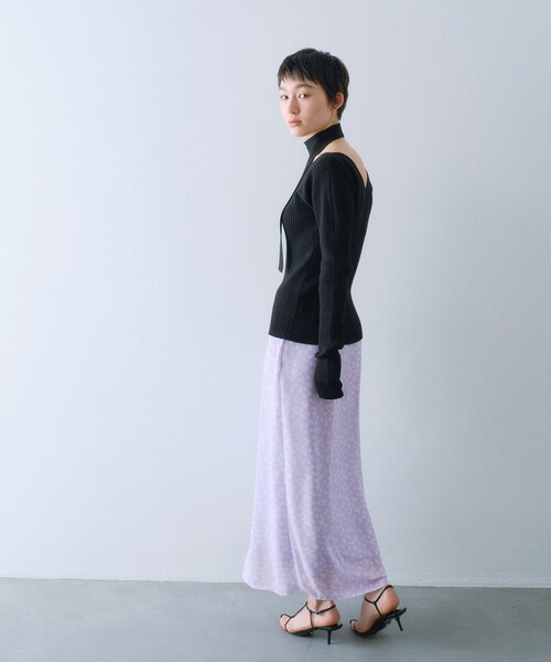 CODE A(コードエー)の「petit flower skirt(スカート・レディース・パープル系1/ブラック系・36/34/38)」の6枚目の写真