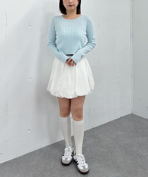 archives(アルシーヴ)の「ロゴ刺繍ケーブルライトニット(ニット/セーター・レディース・ネイビー/ピンク/ブルー/アイボリー・MEDIUM)」の10枚目の写真