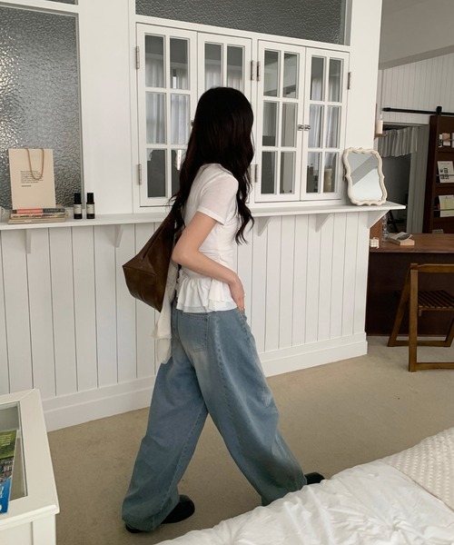 by muni:r(バイ ムニール)の「サイド切開バルーンデニム(デニムパンツ・レディース・ブルー/ライトブルー・SMALL/MEDIUM)」の16枚目の写真