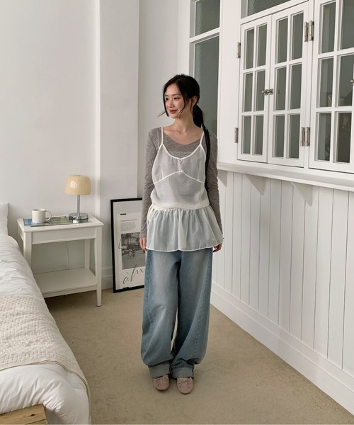 by muni:r(バイ ムニール)の「サイド切開バルーンデニム(デニムパンツ・レディース・ブルー/ライトブルー・SMALL/MEDIUM)」の19枚目の写真