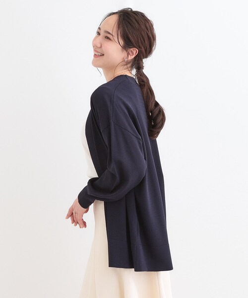 SHOO・LA・RUE(シューラルー)の「【洗える/ひんやり/UV】お尻が隠れるトッパーカーディガン(カーディガン/ボレロ・レディース・ネイビー/グレー/ナチュラル/オレンジ・00)」の6枚目の写真