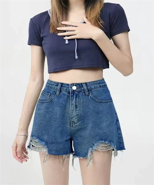 Dream garden(ドリームガーデン)の「ダメージデニム ショートパンツ(デニムパンツ・レディース・ブルー/ブラック/ライトブルー/ライトブラック/ホワイト・2XL/XL/L/M/S/3XL/5XL/4XL)」の5枚目の写真
