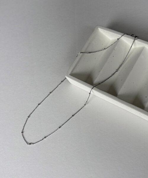 CAPRICIEUX LE'MAGE（カプリシューレマージュ）の「〈GOLDY/ゴールディ〉ビーズスキンネックレス（ネックレス・レディース・シルバー/ゴールド・FREE）」の4枚目の写真