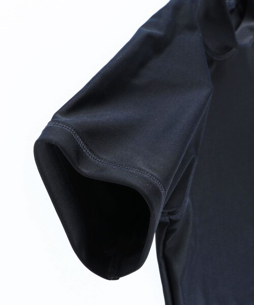 BRANSHES（ブランシェス）の「【WEB限定/スクール水着】半袖ラッシュガード（ラッシュガード・キッズ・ネイビー・120/140/130/150）」の4枚目の写真