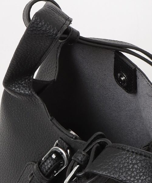 LETee(レティー)の「上品なシボ感素材で高見え!シーンを選ばず使える2WAYハンドバッグ(ハンドバッグ・レディース・ブラック/ブラウン/グレー・FREE)」の6枚目の写真
