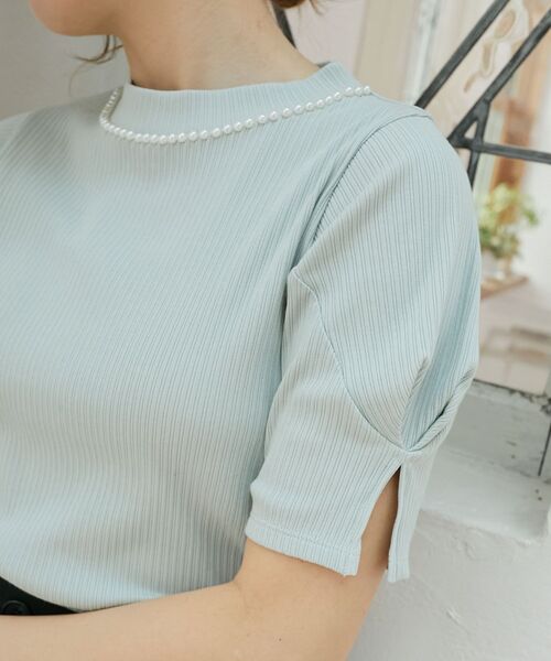 MAJESTIC LEGON(マジェスティックレゴン)の「ネックパールリブトップス(Tシャツ/カットソー・レディース・ブラック/ライトグリーン/ネイビー/アイボリー/チャコールグレー/ラベンダー/ボルドー/ブラウン・MEDIUM)」の5枚目の写真