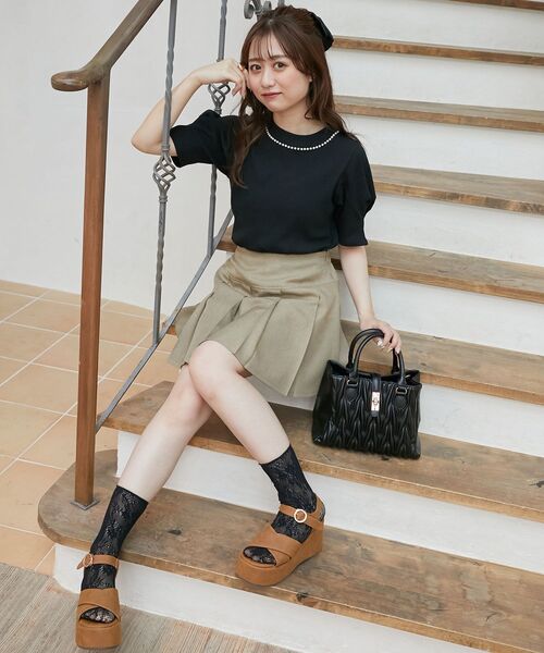 MAJESTIC LEGON(マジェスティックレゴン)の「ネックパールリブトップス(Tシャツ/カットソー・レディース・ブラック/ライトグリーン/ネイビー/アイボリー/チャコールグレー/ラベンダー/ボルドー/ブラウン・MEDIUM)」の1枚目の写真
