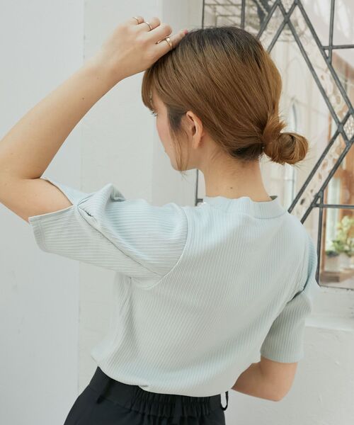 MAJESTIC LEGON(マジェスティックレゴン)の「ネックパールリブトップス(Tシャツ/カットソー・レディース・ブラック/ライトグリーン/ネイビー/アイボリー/チャコールグレー/ラベンダー/ボルドー/ブラウン・MEDIUM)」の22枚目の写真