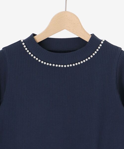 MAJESTIC LEGON(マジェスティックレゴン)の「ネックパールリブトップス(Tシャツ/カットソー・レディース・ブラック/ライトグリーン/ネイビー/アイボリー/チャコールグレー/ラベンダー/ボルドー/ブラウン・MEDIUM)」の10枚目の写真