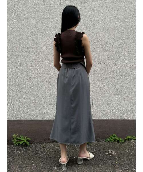 LAGUNAMOON(ラグナムーン)の「プリーツフリルニットプルオーバー(ニット/セーター・レディース・アイボリー/チャコールグレー/ブラウン・FREE)」の22枚目の写真