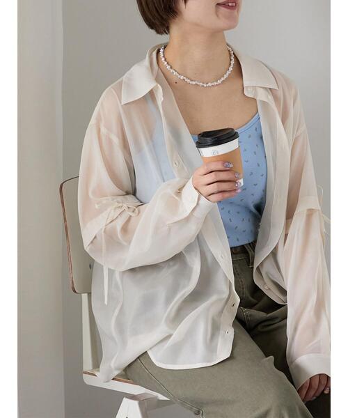 ehka sopo（エヘカソポ）の「2WAY袖シアーシャツ（シャツ/ブラウス・レディース・グリーン/ピンク/キナリ/サックスブルー/グレー・F）」の2枚目の写真