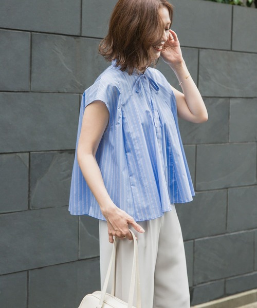 URBAN RESEARCH DOORS(アーバンリサーチドアーズ)の「ストライプリボンフレアフレンチブラウス(シャツ/ブラウス・レディース・ブルー系その他/オフホワイト・MEDIUM)」の11枚目の写真