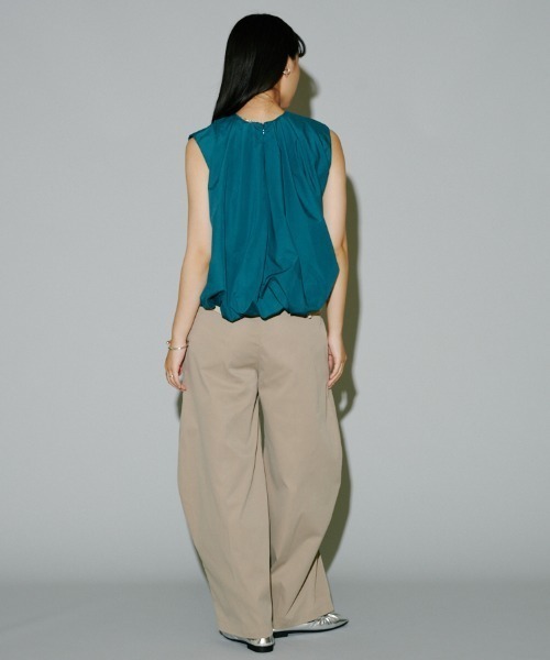 terrace（テラス）の「コクーンワイドチノパンツ（チノパンツ・レディース・ブラック/グレイッシュベージュ/カーキ・MEDIUM）」の5枚目の写真