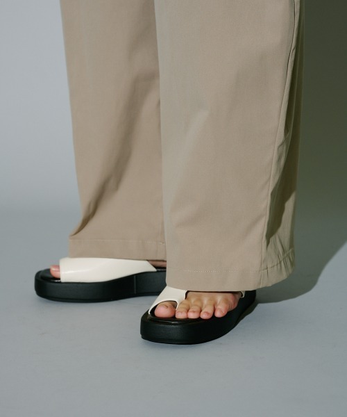 terrace（テラス）の「コクーンワイドチノパンツ（チノパンツ・レディース・ブラック/グレイッシュベージュ/カーキ・MEDIUM）」の21枚目の写真