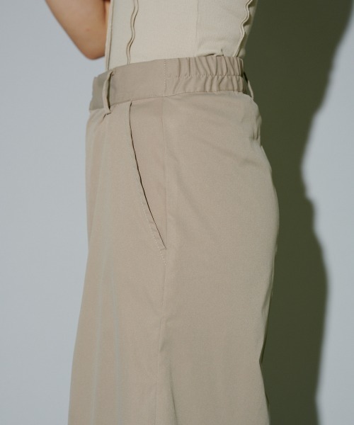 terrace（テラス）の「コクーンワイドチノパンツ（チノパンツ・レディース・ブラック/グレイッシュベージュ/カーキ・MEDIUM）」の15枚目の写真