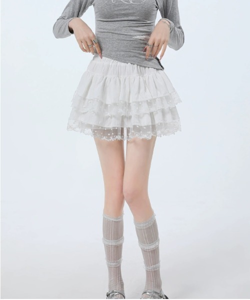 セール】【新作】レースフリルのケーキスカート Aライン 脚長効果の