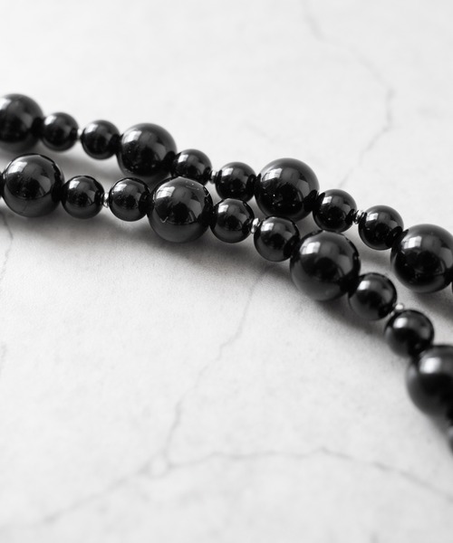 Senti（センティ）の「【 SENTI 】'JYUZU' NECKLACE　天然石”数珠”ネックレス 2039（ネックレス・メンズ・グレー系その他/ブラック・FREE）」の6枚目の写真