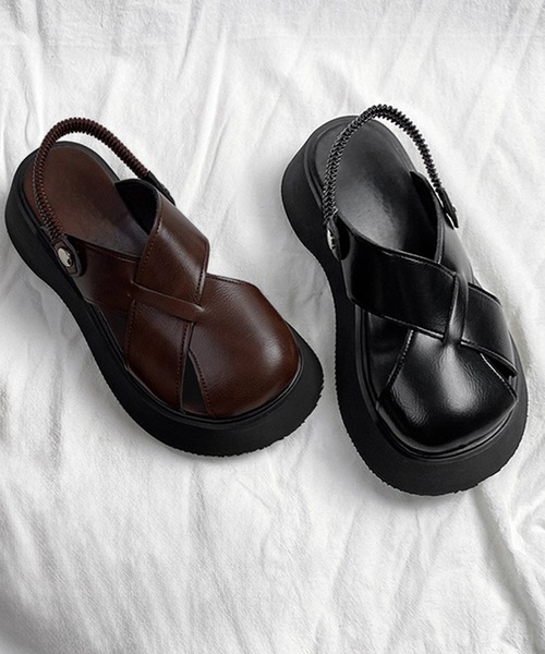 IRADOWL(アイラドール)の「PUレザー2way厚底デザインサンダル(サンダル・レディース・ブラウン/ブラック・35/36/37/38/39)」の5枚目の写真