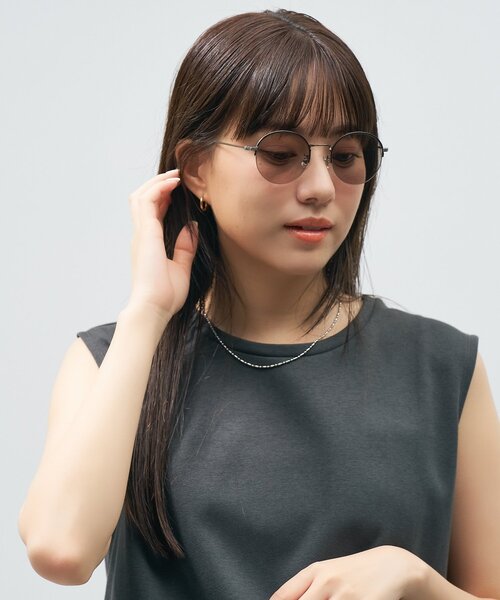 UNITED ARROWS(ユナイテッドアローズ)の「Zoff|UNITED ARROWS オーバル型 サングラス|ユナイテッドアローズ|チタン メタル|軽量|カラーレンズ |UVカット 紫外線対策(サングラス・レディース・ブラウン系その他4/ブラック系その他6/ダークブラウン/ブラック・FREE)」の12枚目の写真