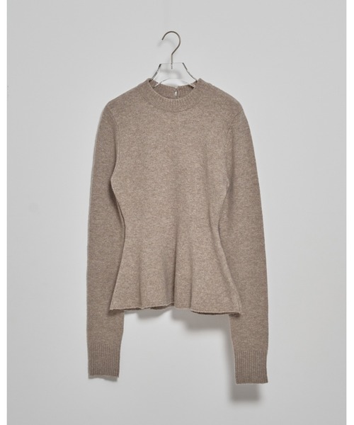 TODAYFUL(トゥデイフル)の「Puffy Peplum Knit(ニット/セーター・レディース・ブラック/グレイッシュベージュ・FREE)」の11枚目の写真