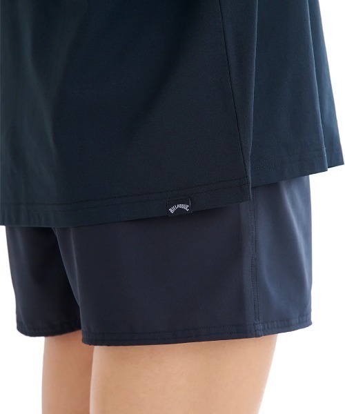 BILLABONG(ビラボン)の「BILLABONG レディース MORFY LS TEE RASH 長袖ラッシュガード 【2025年夏モデル】/ビラボンバックプリント水陸両用速乾UVケア長袖ラッシュガード(水着)(ラッシュガード・レディース・ブラック/ホワイト×ブラック/エンジ・MEDIUM/LARGE)」の10枚目の写真