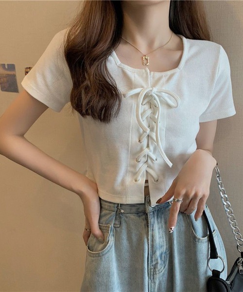 LYEON(リヨン)の「編上げレースアップテレコショートT/スクエアネックトップス(Tシャツ/カットソー・レディース・ホワイト/グレー・MEDIUM/LARGE)」の1枚目の写真