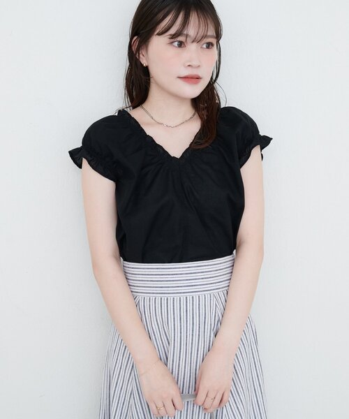 natural couture(ナチュラルクチュール)の「綿麻ギャザーフリルブラウス(シャツ/ブラウス・レディース・その他1/グリーン/オフホワイト/ブルー/ピンク系その他/ブラック・FREE)」の3枚目の写真