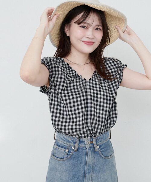 natural couture(ナチュラルクチュール)の「綿麻ギャザーフリルブラウス(シャツ/ブラウス・レディース・その他1/グリーン/オフホワイト/ブルー/ピンク系その他/ブラック・FREE)」の9枚目の写真