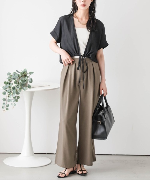SUGAR BISKET(シュガービスケット)の「裾ドロストシャーリングシャツ(シャツ/ブラウス・レディース・グレー/ブラック・フリー)」の3枚目の写真