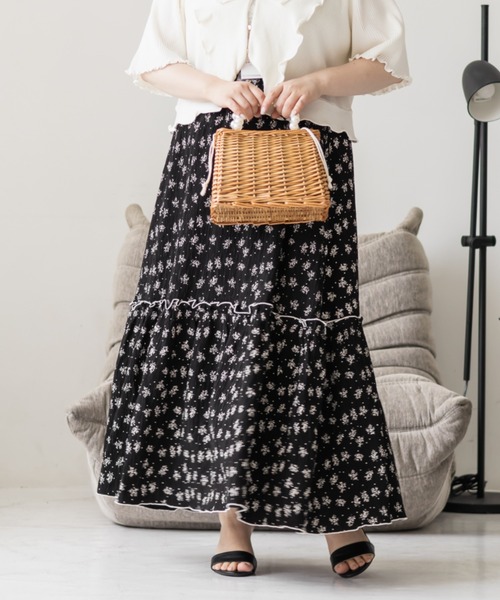 CLETTE(クレット)の「配色メロードット花柄スカート(スカート・レディース・ブラック/オフホワイト・4L/3L/LL)」の2枚目の写真