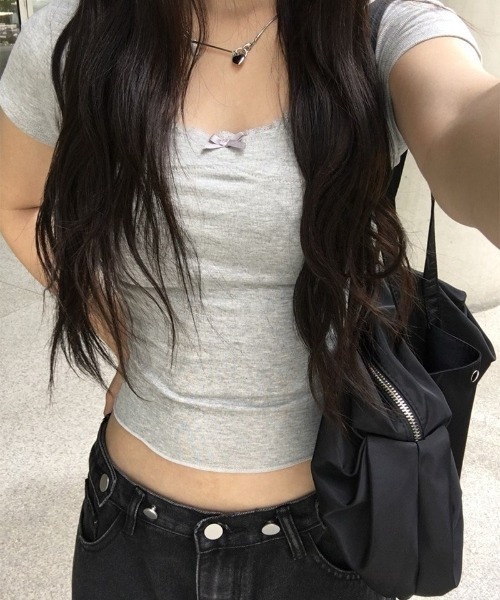 anyonemore（エニワンモア）の「レーススクエアネックリボン半袖Tシャツ（Tシャツ/カットソー・レディース・グレー/ホワイト/ブラック・FREE）」の4枚目の写真